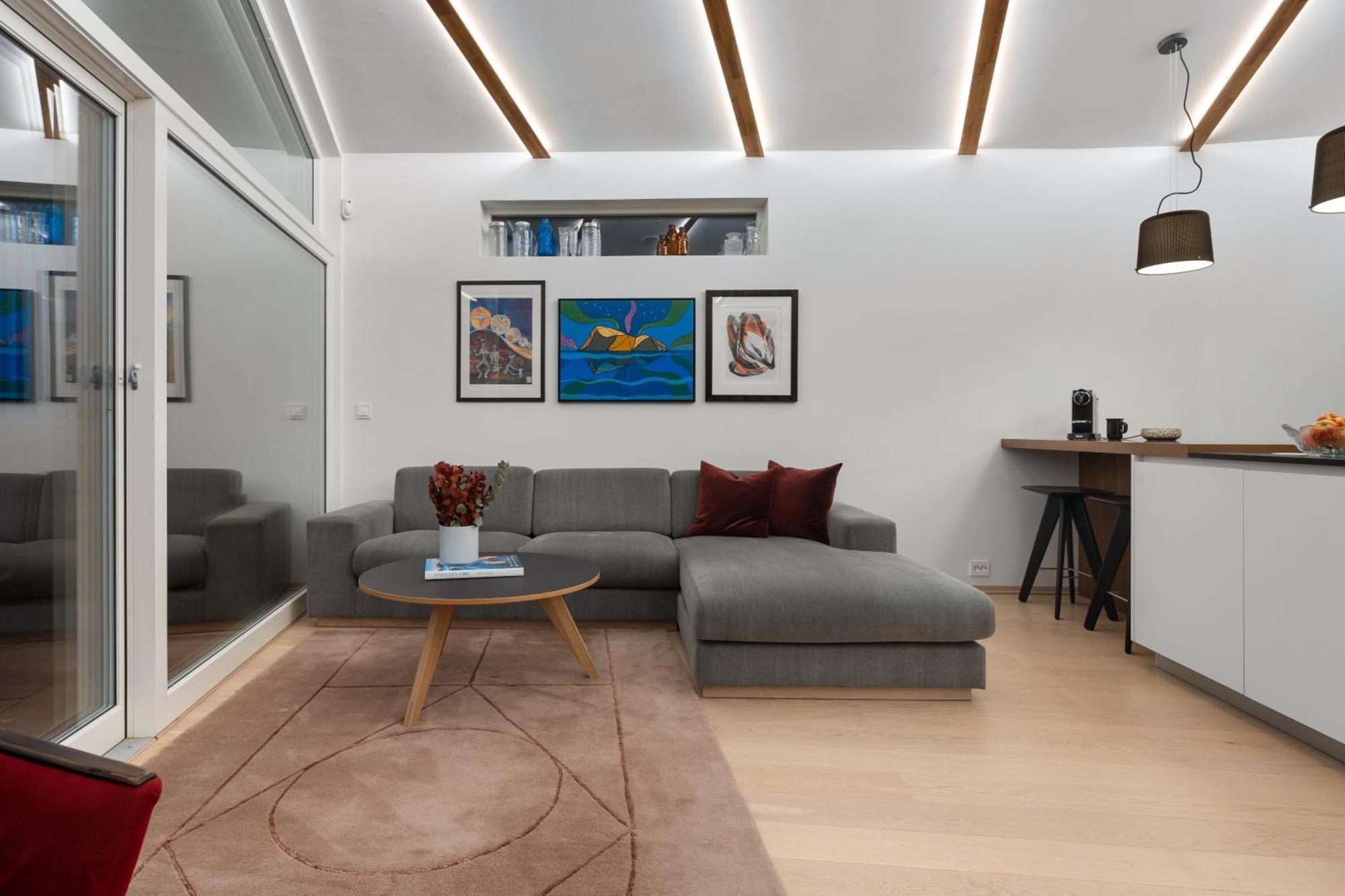 Villa Enter Luxury
