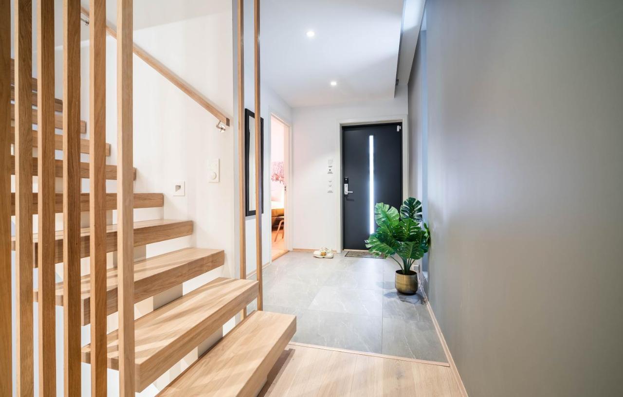 Enter Luxury Villa Tromso